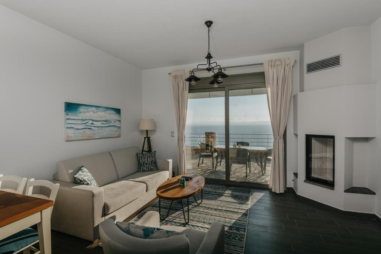 Bay View Guesthouses 칼라마타 외부 사진