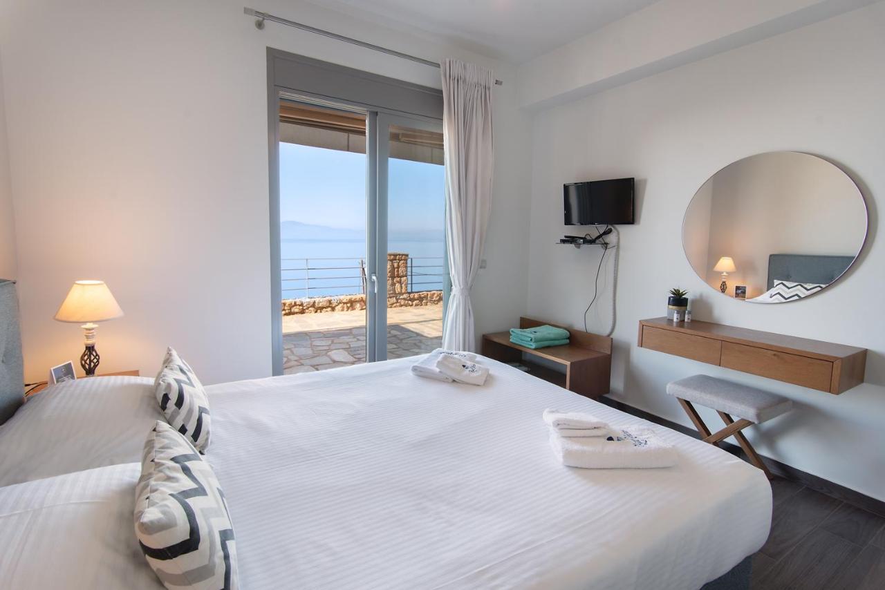 Bay View Guesthouses 칼라마타 외부 사진