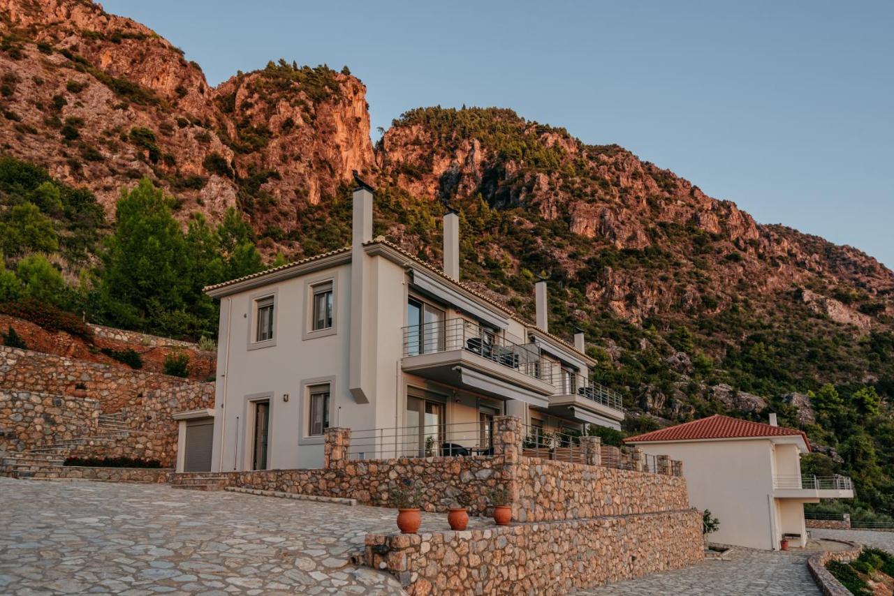 Bay View Guesthouses 칼라마타 외부 사진