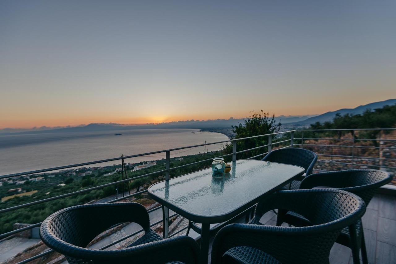 Bay View Guesthouses 칼라마타 외부 사진