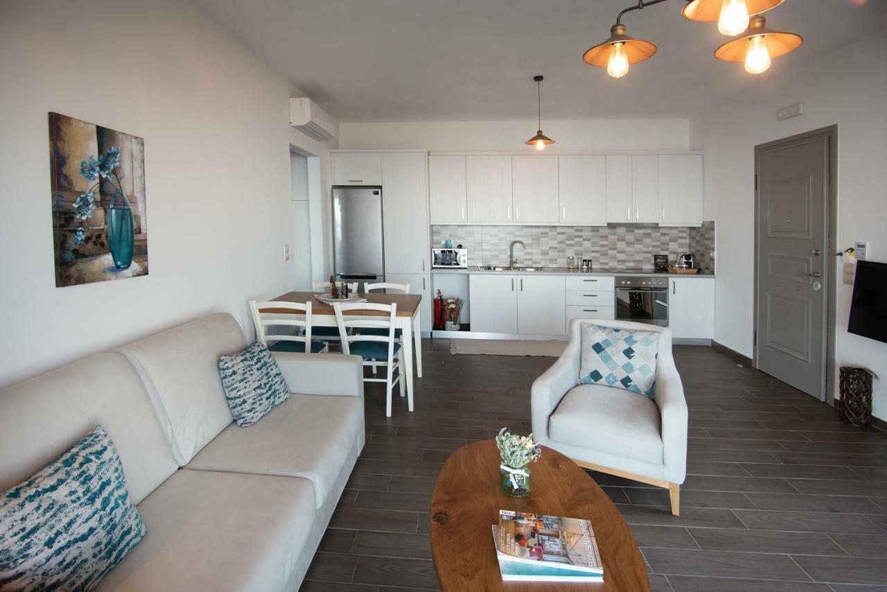 Bay View Guesthouses 칼라마타 외부 사진
